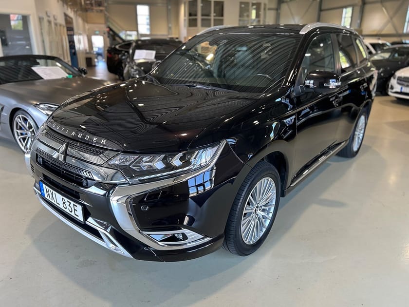 Bild 1 av Mitsubishi Outlander PHEV CVT Business 224hk / Drag