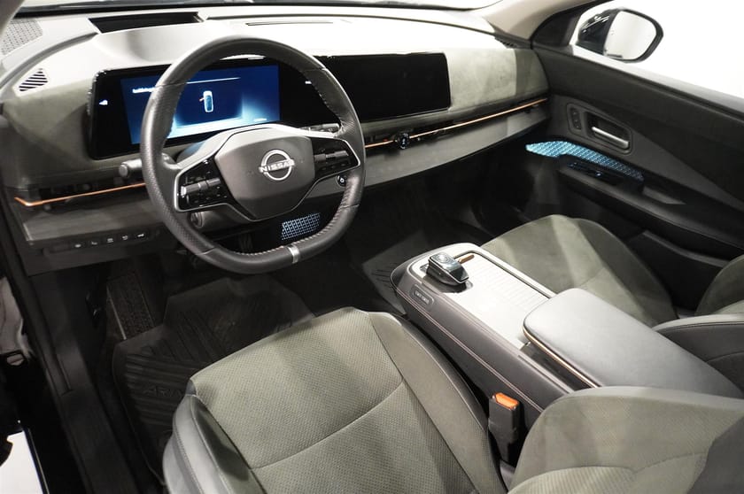 Bild 2 av Nissan Ariya 87 Evolve 87kWh 360° Panorama HUD LED Bose