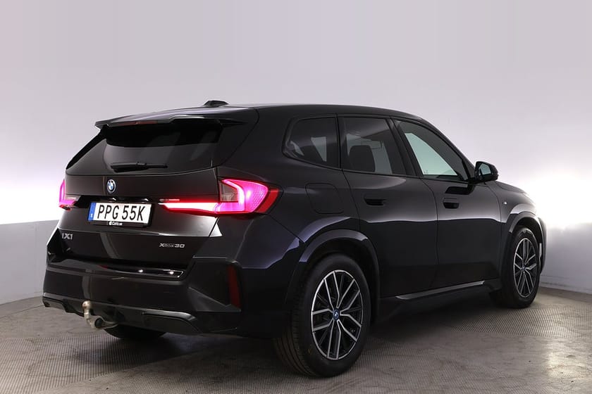 Bild 5 av BMW iX1 xDrive30 M Sport 360 HUD Adap.Fart Navi Drag