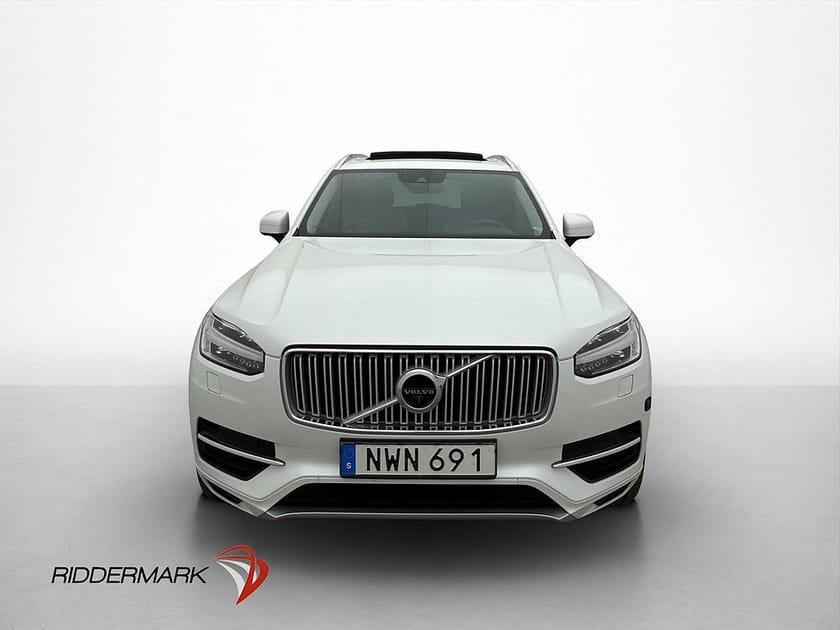 Bild 2 av Volvo XC90 T8 AWD Inscription 7-Sits Pano HUD 360° Värm Drag