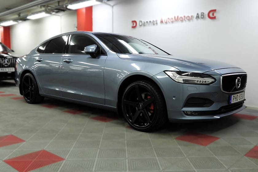 Bild 4 av Volvo S90 D4 AWD Geartronic Momentum Kamera SOV Hjul Drag