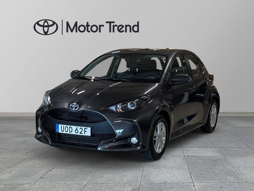 Bild 1 av Toyota Yaris Hybrid 1.5 Active Komfortpaket Vinterhjul