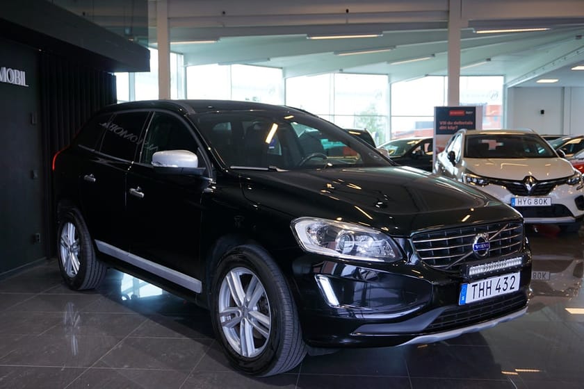 Bild 2 av Volvo XC60 D3 Momentum Business Edition 150hk Svensksåld