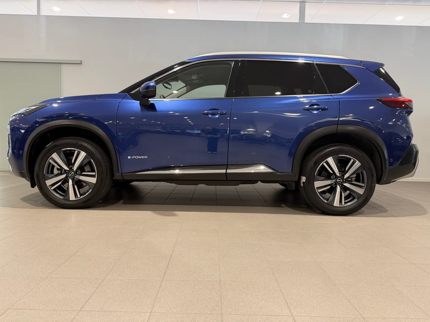 Bild 3 av Nissan X-Trail e-4ORCE Tekna 5ST