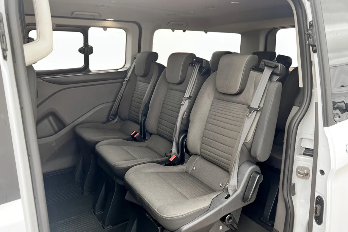 Ford Tourneo Custom 320