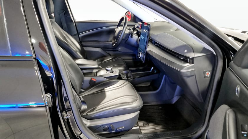 Bild 3 av Ford Mustang Mach-E Standard Range RWD Teknikpaket+