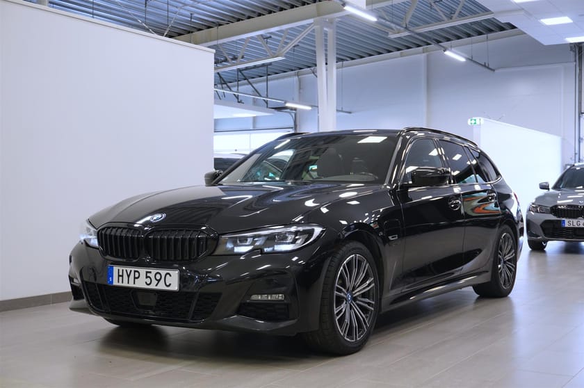 Bild 1 av BMW 330e xDrive Touring M Sport Drag Aktiv Fartpilot HiFi