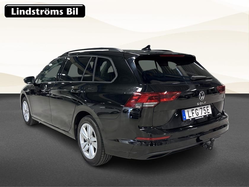 Bild 4 av Volkswagen Golf Sportscombi 1.5 ETSI DSG Drag Värmare Vinterhjul