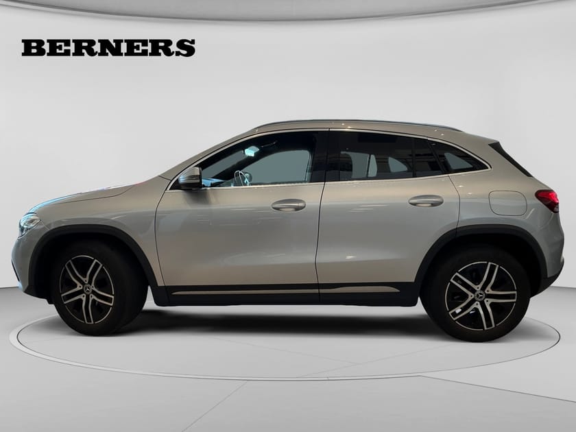 Bild 2 av Mercedes-Benz GLA 200 7G-DCT Progressive line B-kam/dragkrok 163hk