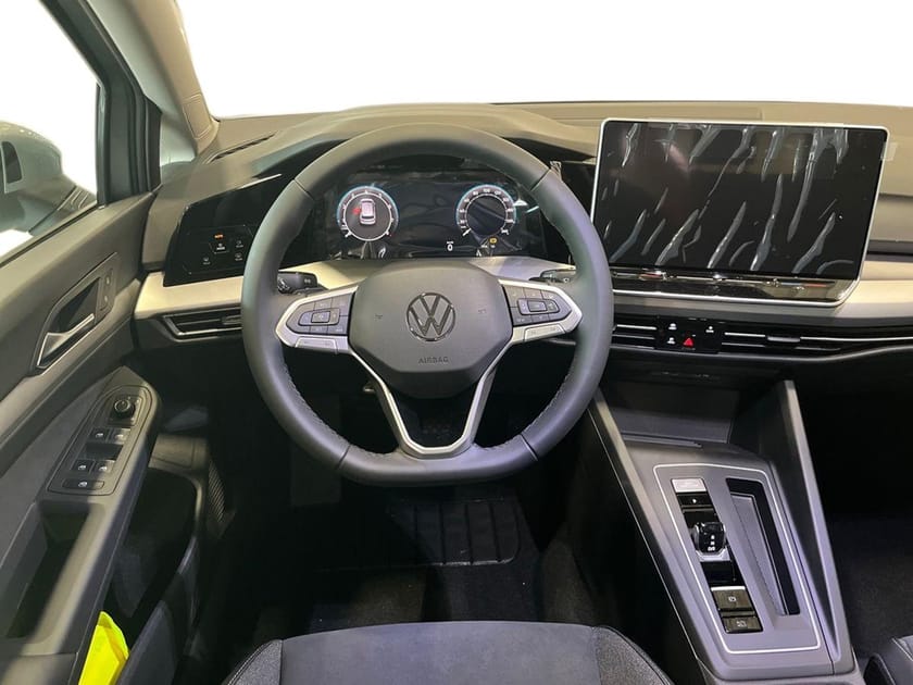 Bild 5 av Volkswagen Golf LIFE 1,5 eTSI 150 HK Leverans augusti