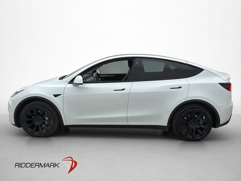 Bild 5 av Tesla Model Y Long Range AWD Svensksåld Panorama MOMS