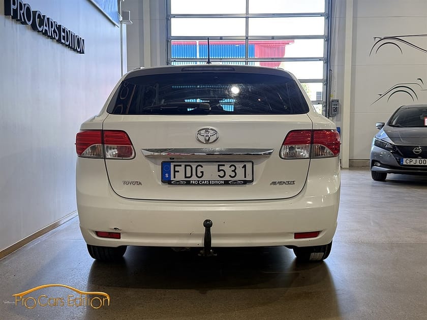 Bild 5 av Toyota Avensis Kombi 2.2 D-4D Automatisk, 150hk Executive Backkamera Navi