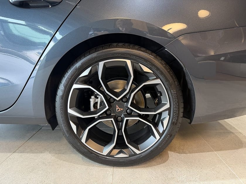Bild 5 av CUPRA Leon Sportstourer e-Hybrid CUPRA 1.5 204 DSG (PLUG