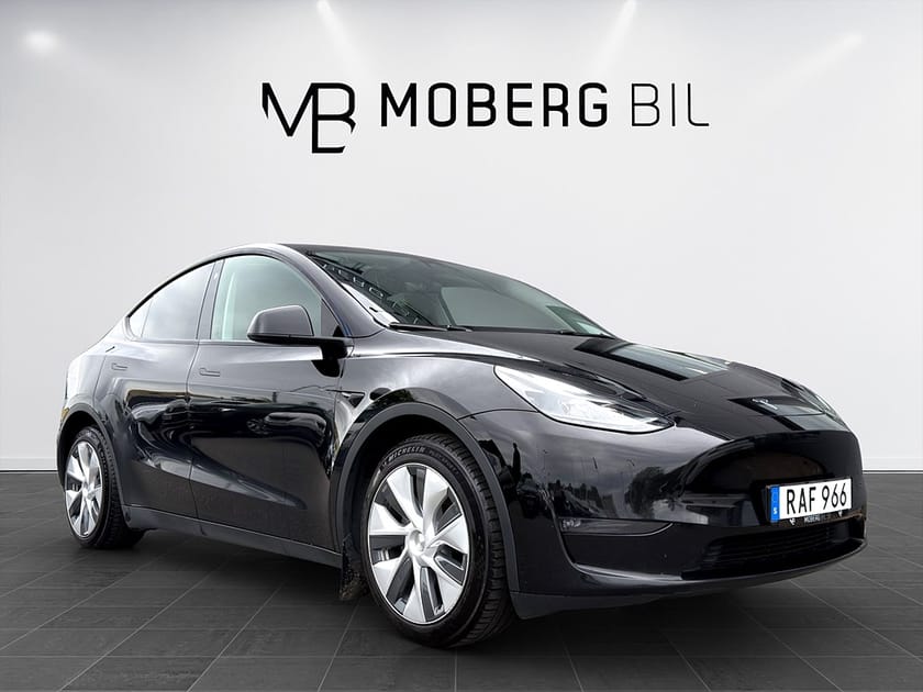 Bild 3 av Tesla Model Y Long Range AWD 514hk Pano Läder Navi B-Kamera