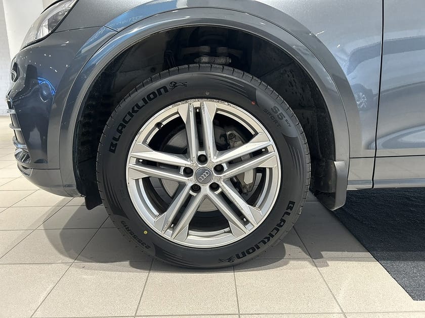 Bild 5 av Audi Q5 S-line 2.0 TDI 190hk Q Drag Värmare Cockpit Se spe