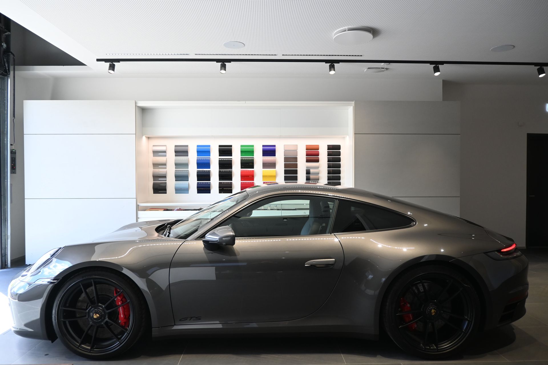Porsche 911 Carrera 4 GTS 2024, bild 3/23