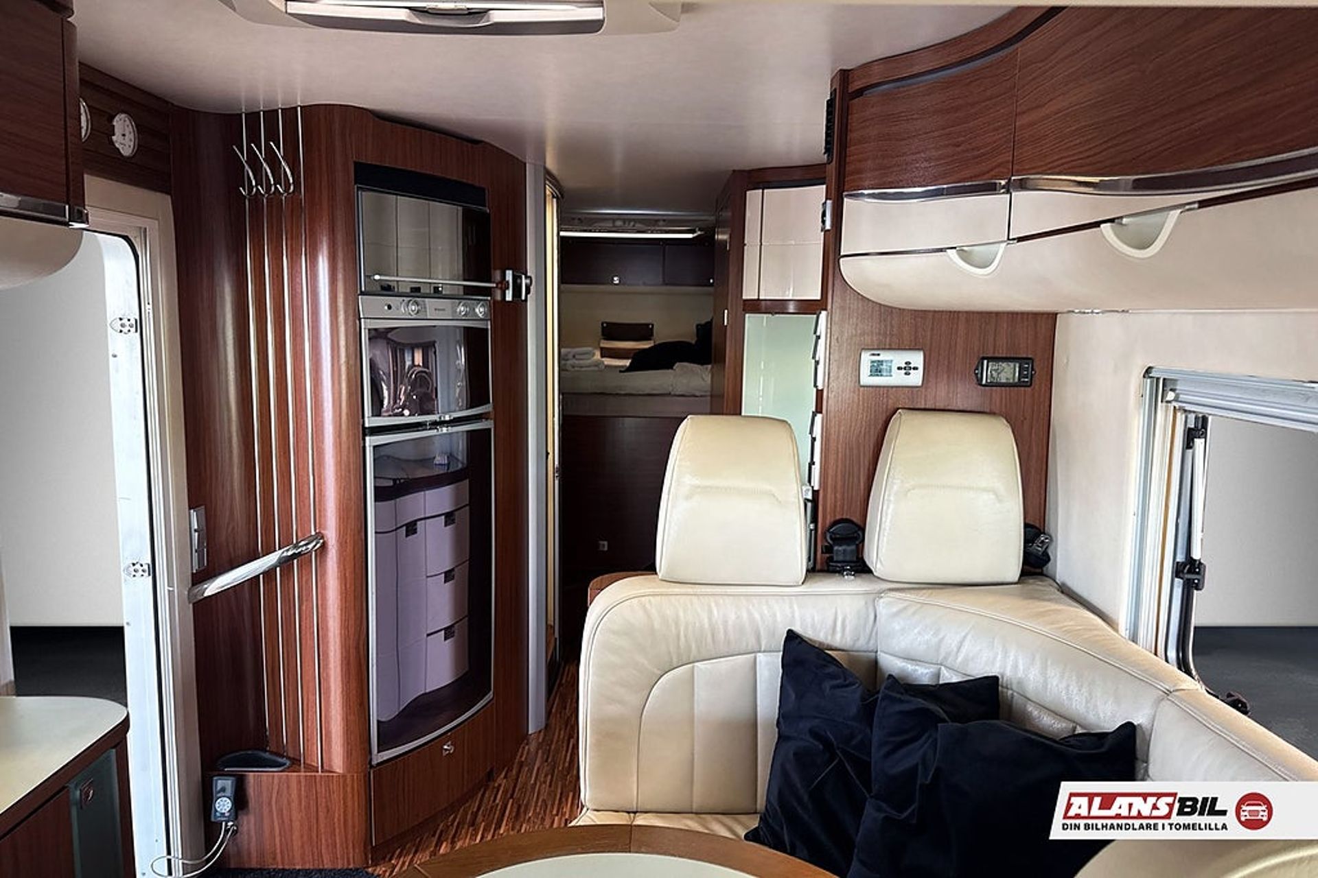 Hymer Campervan Mercedes-Benz 3.0 V6 CDI 2009, kuva 7/17