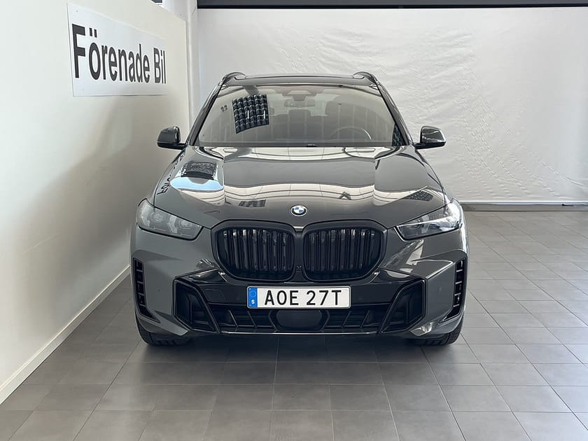 Bild 2 av BMW X5 xDrive30d M Sport Pro H/K Panorama Drag KomfortStol