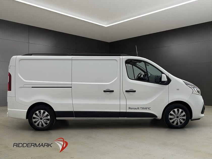 Bild 2 av Renault Trafic Skåpbil L2 145hk Värm LED Drag B-Kamera Farthållare