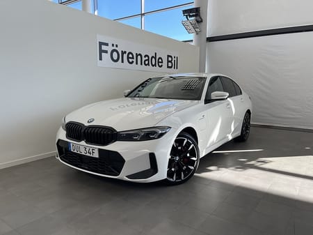 BMW 330e xDrive Sedan