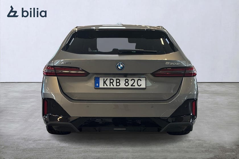 Bild 4 av BMW 530e xDrive Touring M Sport PRO H/K Adaptiv farth. Drag