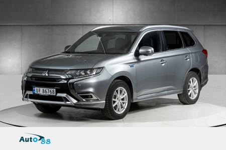 Mitsubishi Outlander PHEV Instyle 2,4l 311hk AWD | Skinn | Hengerfeste | Kamera