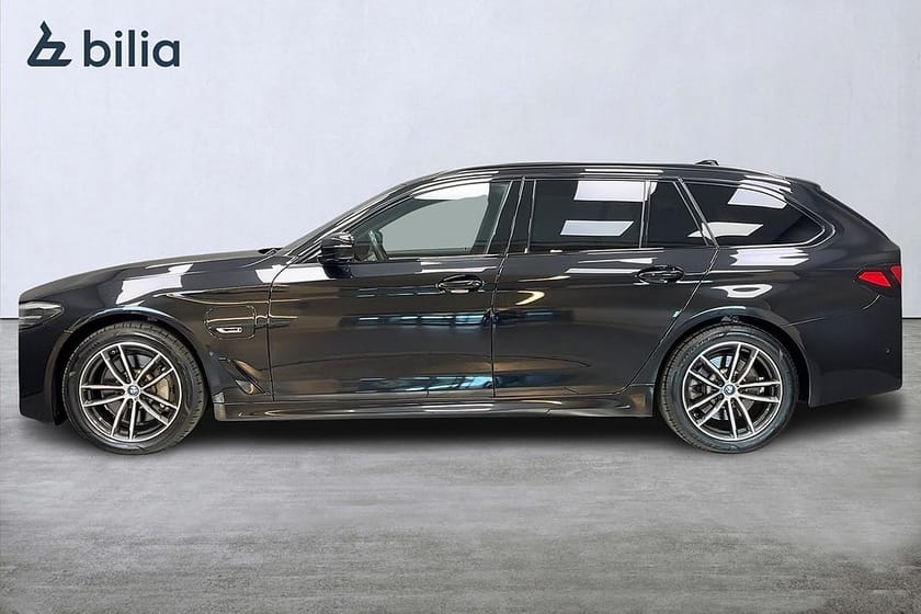 Bild 4 av BMW 530e xDrive Touring Touring/ M Sport/ Elstolar minne
