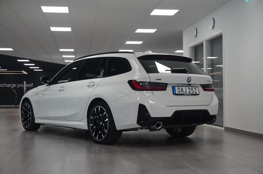 Bild 2 av BMW 330e xDrive Touring M-Sport Active Edition Aktiv Fart