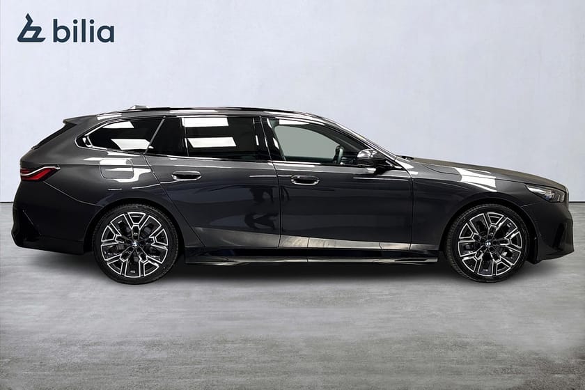 Bild 2 av BMW 530e xDrive Touring Touring/M Sport/Drag/Head- Up/Bowers & Wilkins