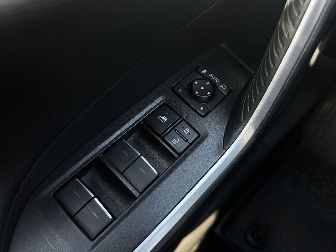 Toyota RAV4 Plug-in Hybrid, bild 19 av 22