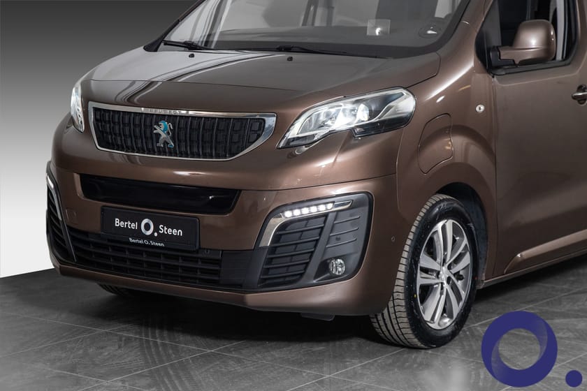 Bilde 2 av Peugeot e-Traveller 75 50kWh | 8 S | Skinn | Panorama | El. skyvedører |Finans