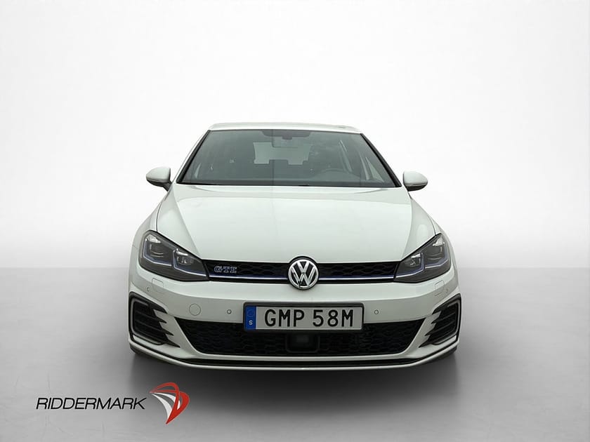 Bild 2 av Volkswagen Golf GTE 204hk Cockpit Sensorer CarPlay Adpt-Fart