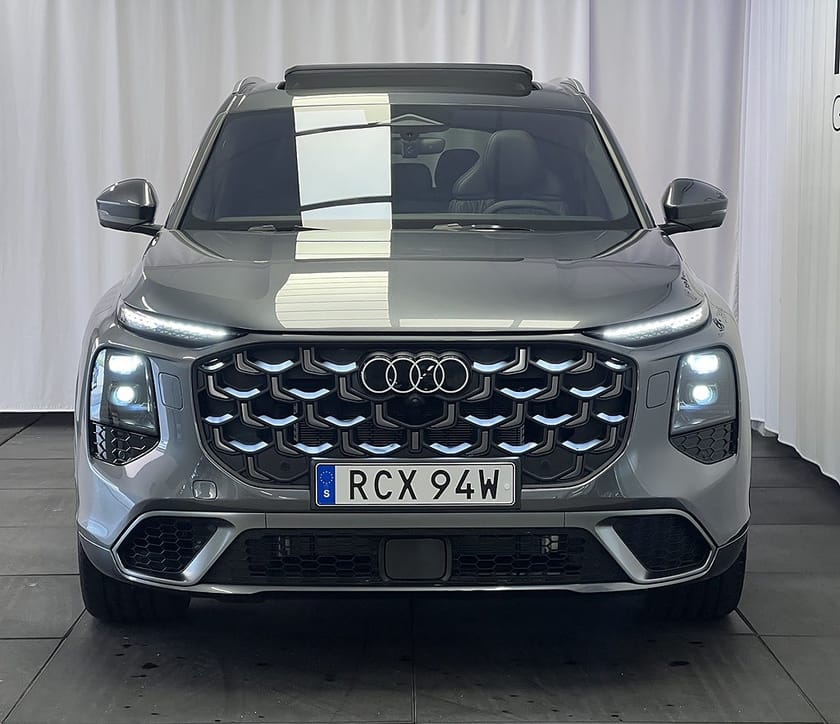 Bild 2 av Audi Q7 TDI QUATTRO 299 HK S-line //7-sits//HUD//B&O