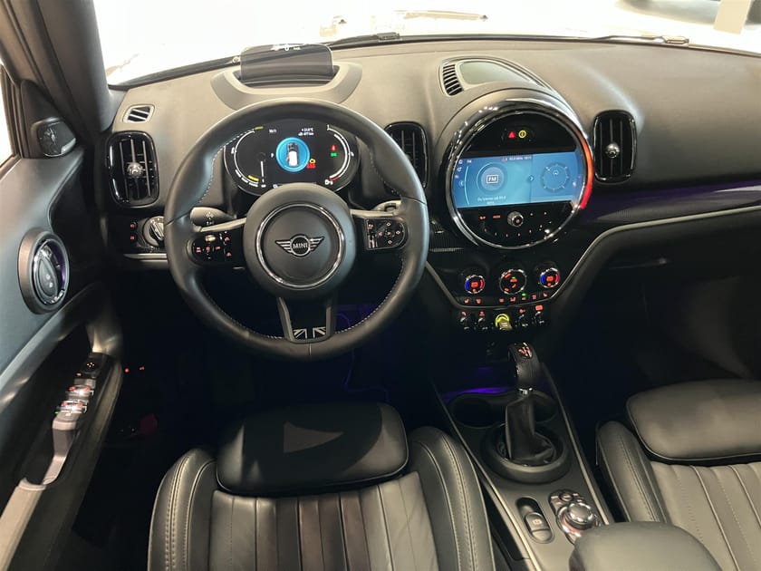 Bild 2 av MINI Countryman Cooper SE ALL4 220hk Maximise Pano HUD H K Kamera Aktiv Farth CarPlay Läder