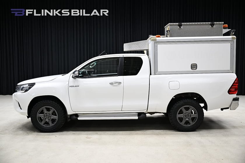 Bild 1 av Toyota Hilux Extra Cab 2.4 AWD 150HK Servicebil|Kåpa|Drag|Släde|Leasbar|SeUtr!