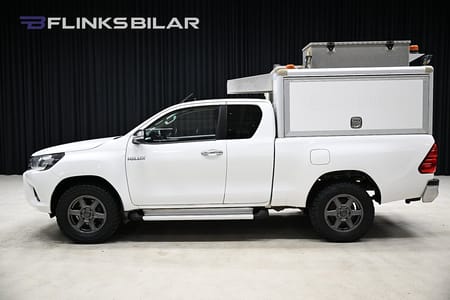 Toyota Hilux Extra Cab 2.4 AWD 150HK Servicebil|Kåpa|Drag|Släde|Leasbar|SeUtr!
