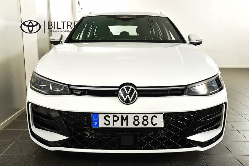 Bild 5 av Volkswagen Passat Sportscombi 2.0 TDI 4M R-Line Värmare Drag Massage