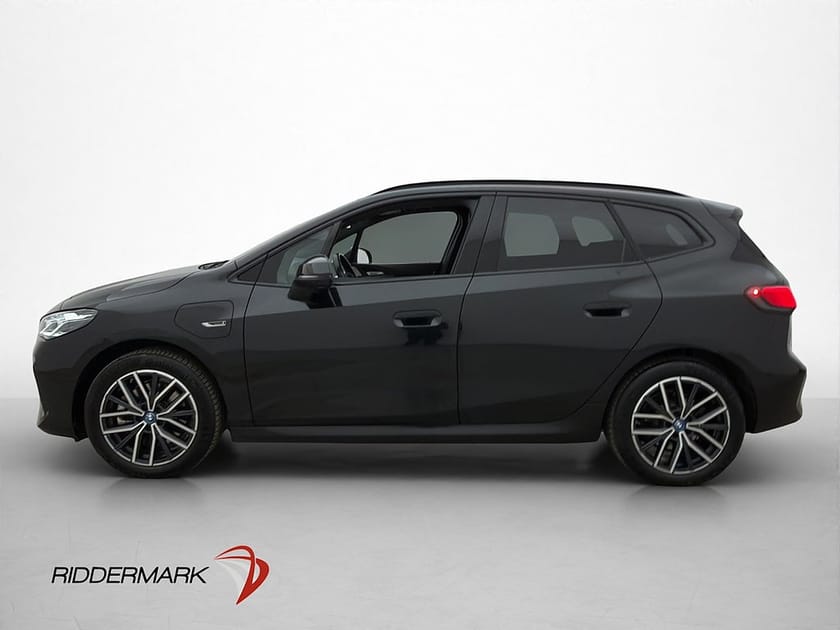 Bild 4 av BMW 230e xDrive Active Tourer 230 M Sport Wide Pano H/K Skinn