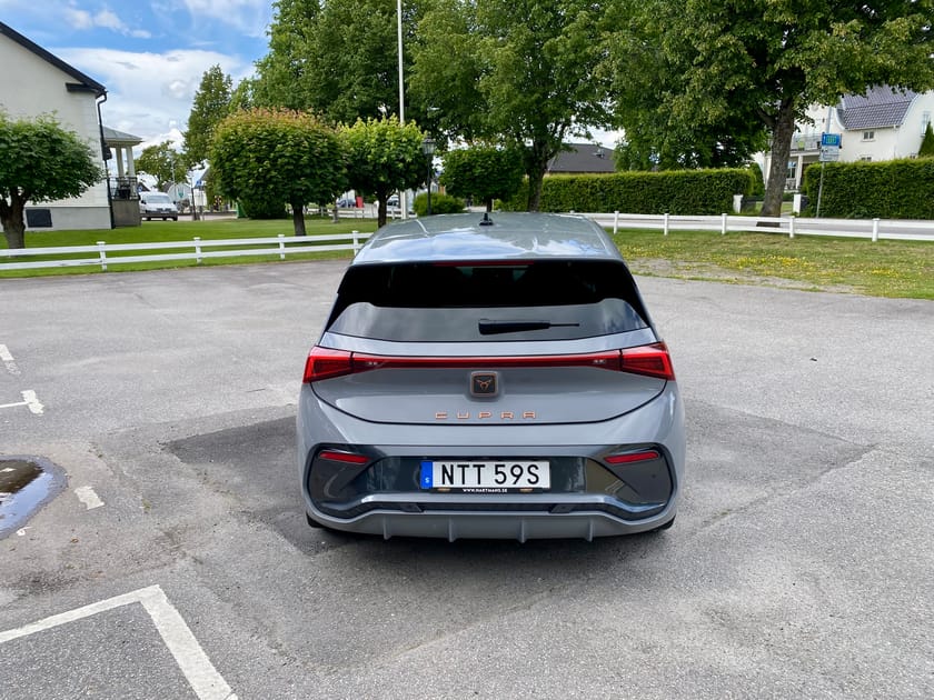 Bild 4 av CUPRA Born e-boost 77 77kWh NAVI BEATS BACKKAMERA 19TUM