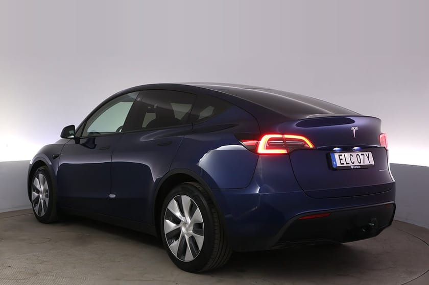 Bild 4 av Tesla Model Y Long Range AWD Autopilot Panorama Drag