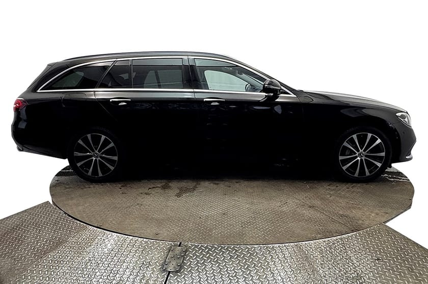 Bild 5 av Mercedes-Benz E 300 T de 4MATIC