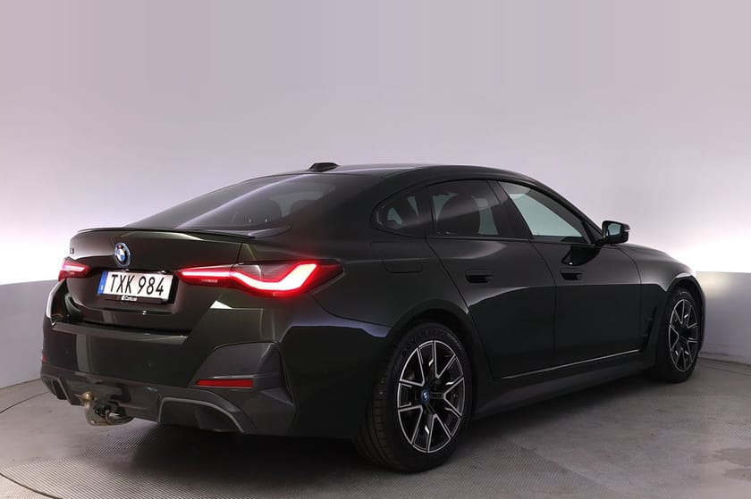 Bild 5 av BMW i4 eDrive40 Gran Coupé M-Sport Drag Kamera AdapFartH