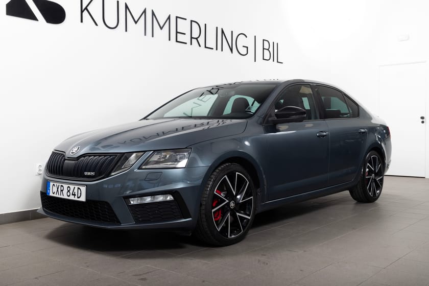 Bild 2 av Škoda Octavia RS 2.0 TSI Manuell 245hk Cockpit/Drag/Pvärmare