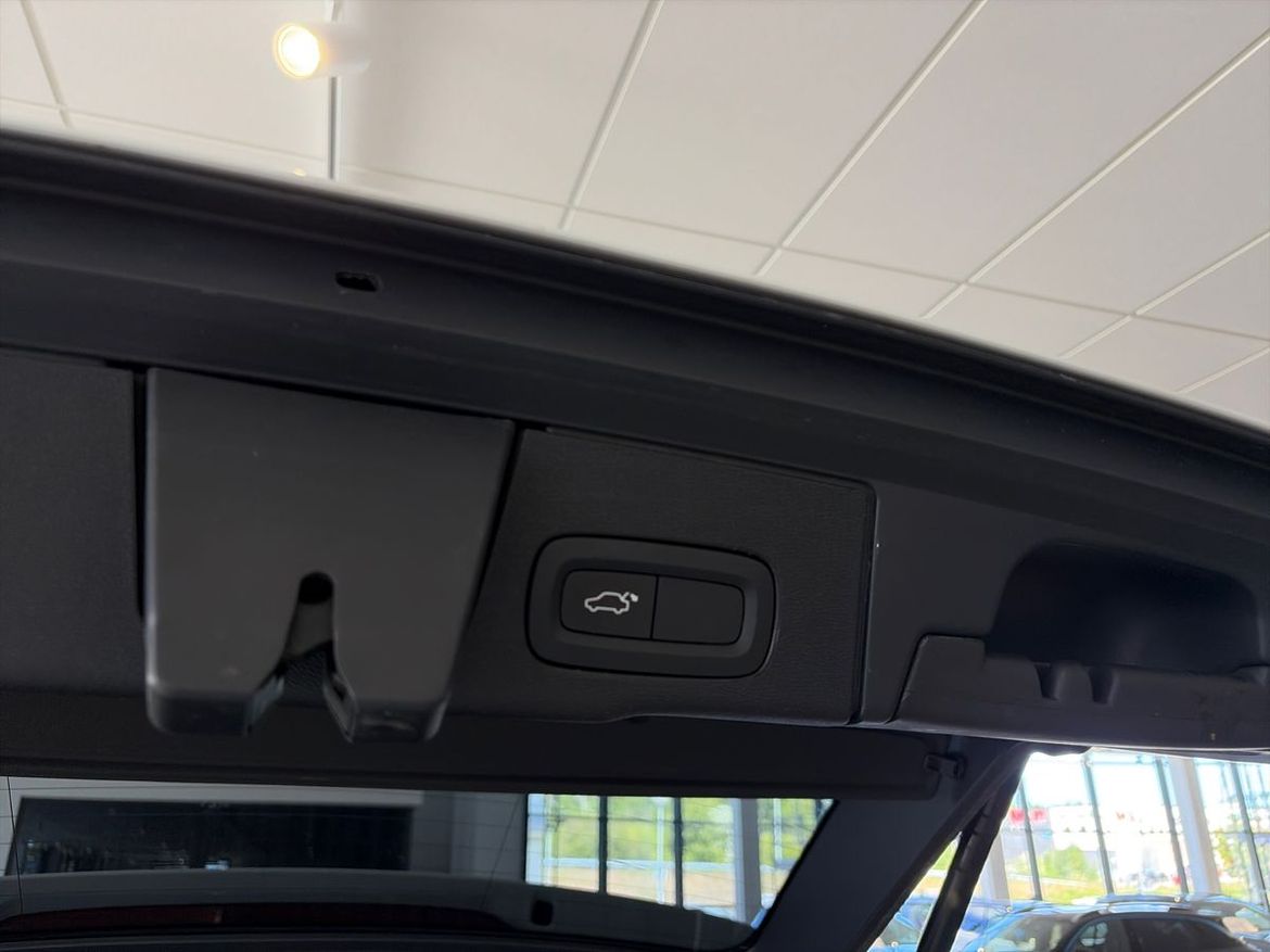 Volvo XC60 2019 - miniatyr 17