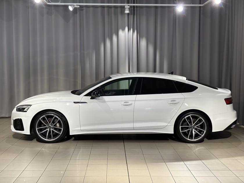 Bild 2 av Audi A5 Sportback 45 TFSI quattro S LINE 265 HK S