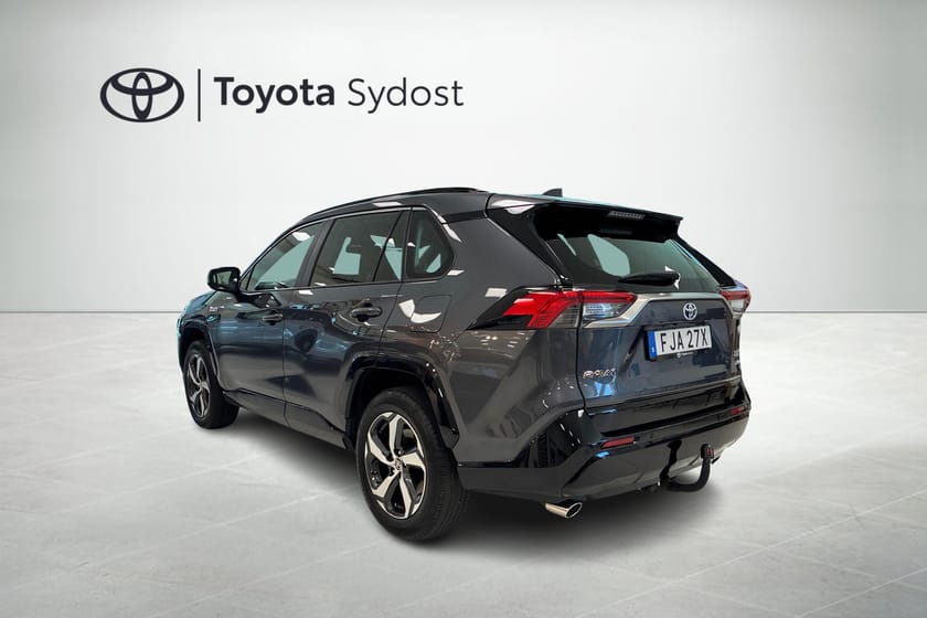 Bild 2 av Toyota RAV4 Plug-in Hybrid 2,5 Laddhybrid AWD-i Active Automat Drag Backkamera Rattvärme   Adaptiv farthållare mm.