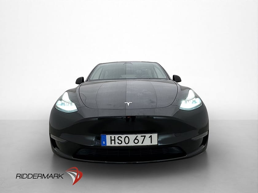 Bild 3 av Tesla Model Y Long Range AWD 514hk Pano Drag Autopilot MOMS