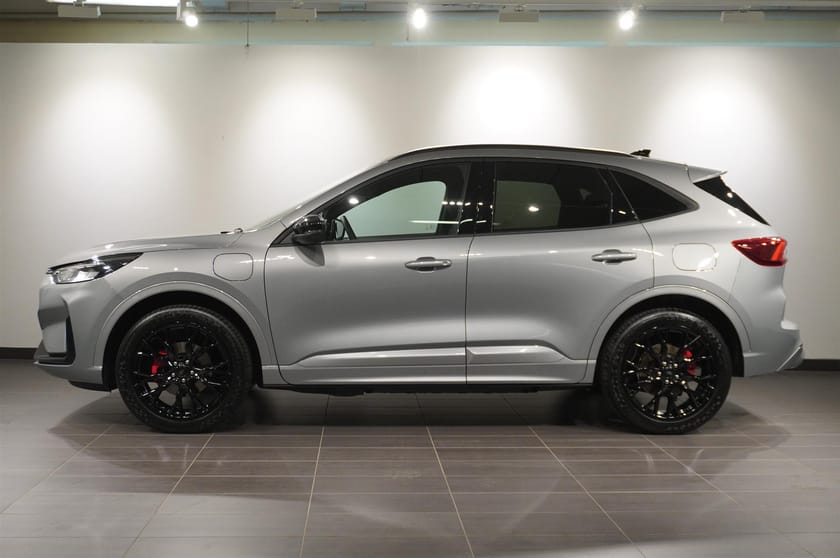 Bild 3 av Ford Kuga Plug-In Hybrid ST-Line X 2.5 FWD 243hk Black Edition CVT