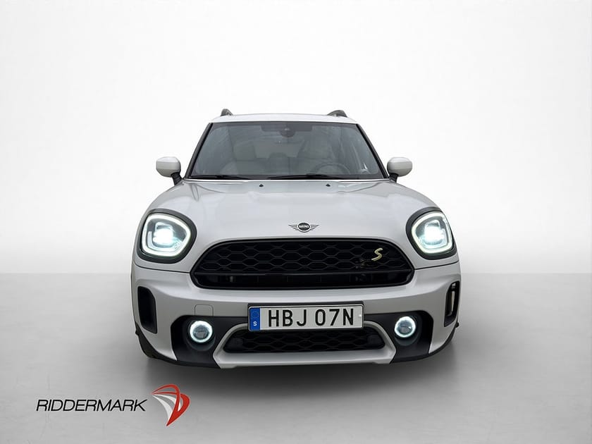 Bild 2 av MINI Countryman Cooper SE ALL4 Salt Skinn Navi Sensorer