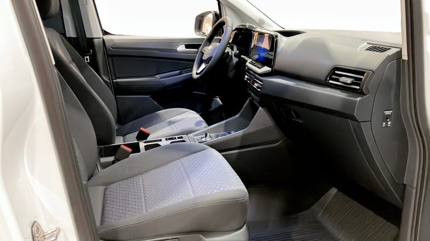 Bild 3 av Ford Transit Connect L1 Skåp Limited  2.0 ECOBLUE 122HK | Demo | Backkamera |